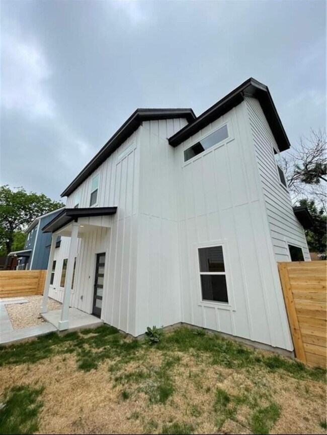 Photo - 6016 Fairway St