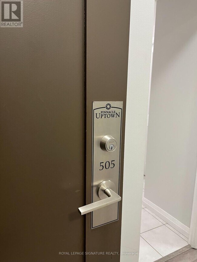 Photo - 55 Eglinton Ave W Unit 505