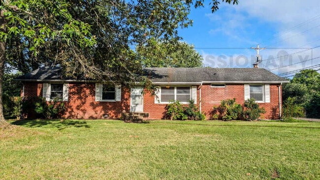 Building Photo - 27 Binks Dr