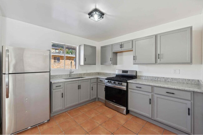 Building Photo - 810 Zachry Dr Rental