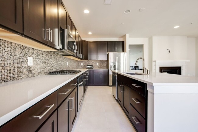 Photo - Updated 3br/2.5ba Condo Townhome Alexandria Walk to Metro