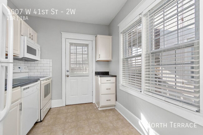Photo - 1007 W 41st St Unit 2W