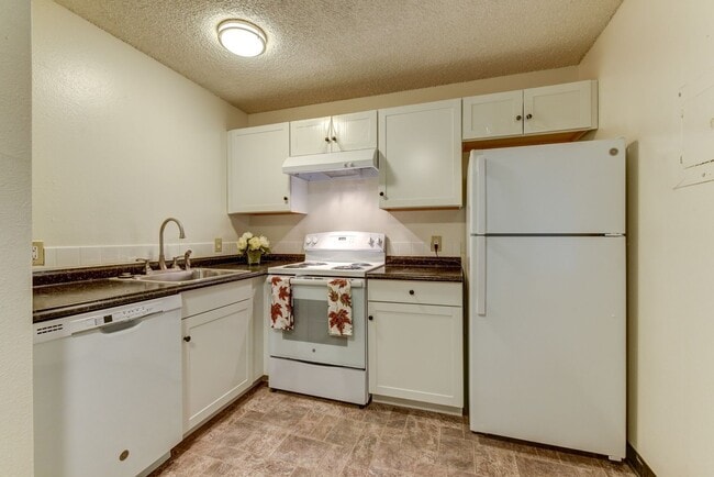 Photo - Pre-Leasing August 2026: Great 1 Bed, 1 Ba...