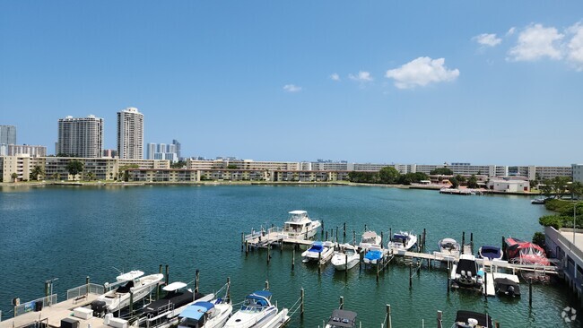 Marina view - 18081 Biscayne Blvd Unit Plaza Del Prado, 505N4 Rental