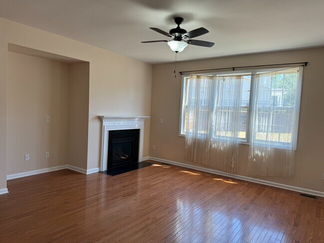 Room in House on Kinsley Pl