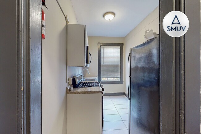 Photo - 24 E Madison St Unidad F