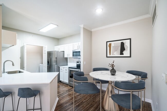 Photo - Hawthorne Ridge