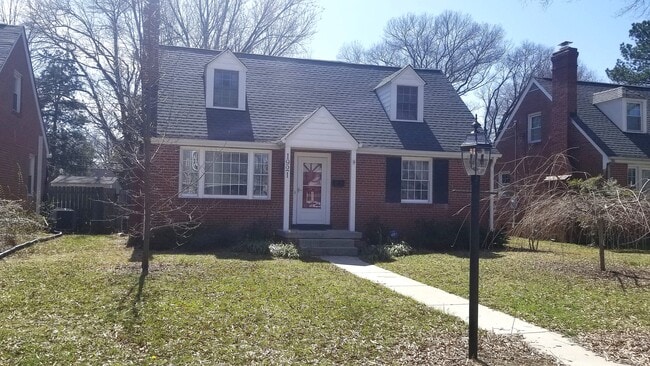 Photo - 1921 Wilmington Ave