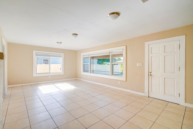 Photo - 1204 Easter Ave