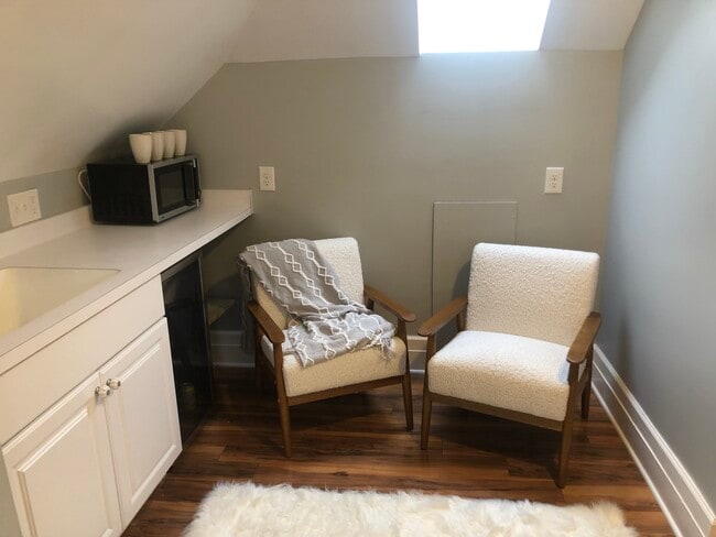 Photo - 240 Culver Rd Unit Apt 3 - Furnished Corporate Short-term