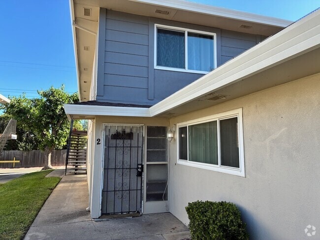 Building Photo - 4533 Greenholme Dr Unit 2 Rental