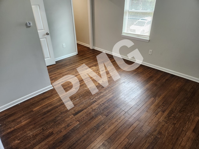 Photo - 811 N Franklin Rd