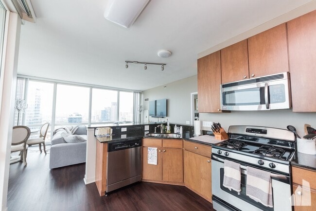 Photo - 757 N Orleans St