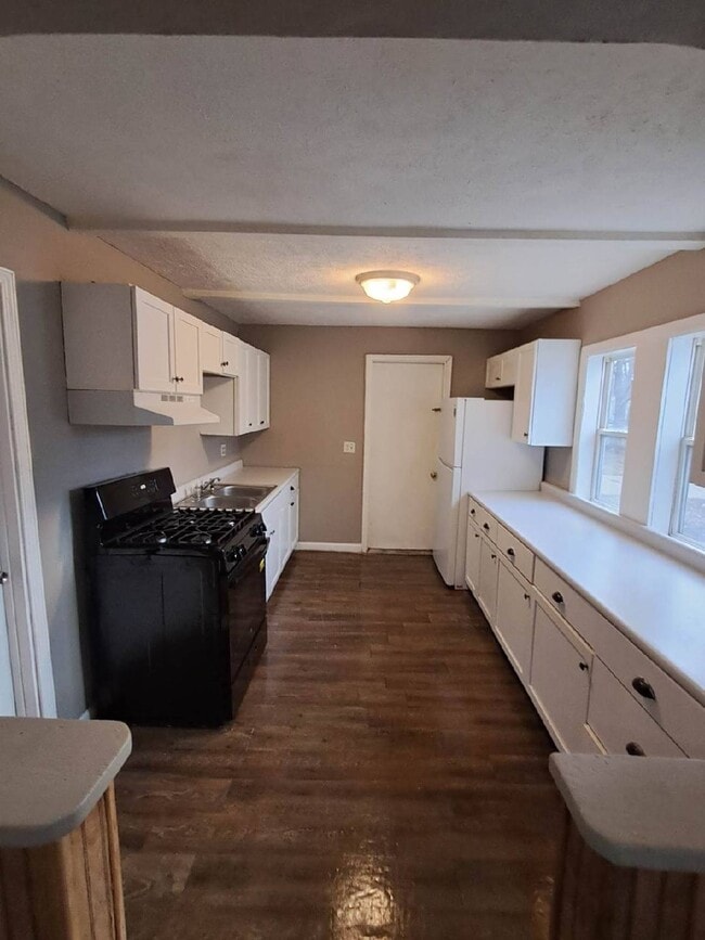 Photo - 4528 Madison Ave SE