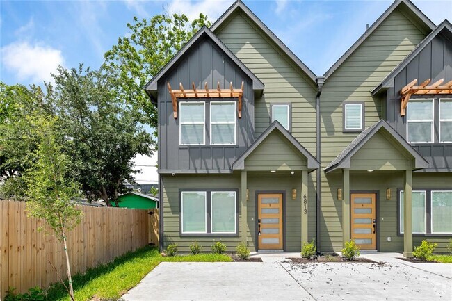 Building Photo - 6813 Parkhurst Dr Unit B Rental