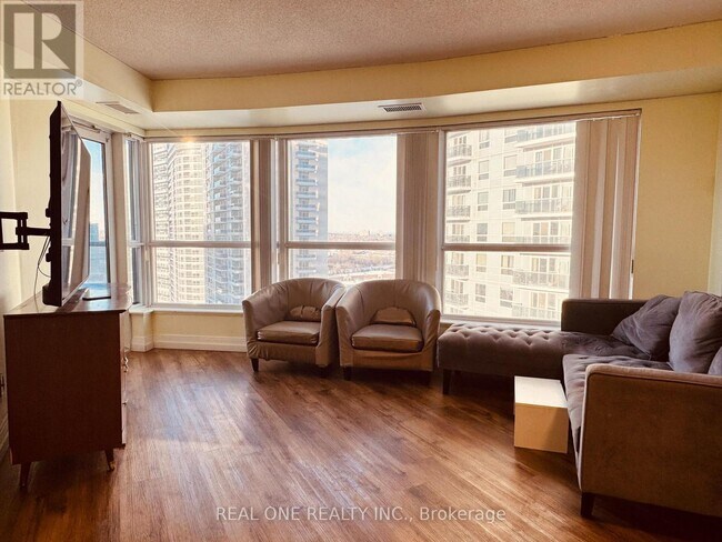 Photo - 125 Village Green Square Unit 1710