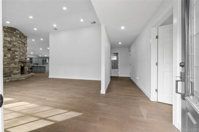 Photo - 257 Southlawn Ave
