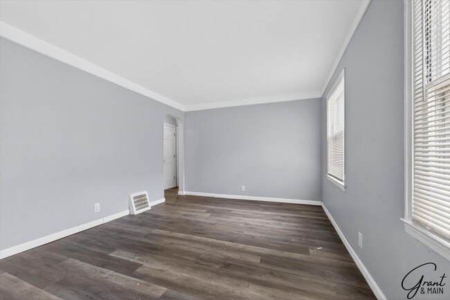 Photo - $1200 2 bedroom ranch
