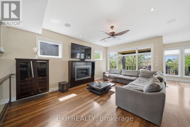 Photo - 1356 Louis Ln
