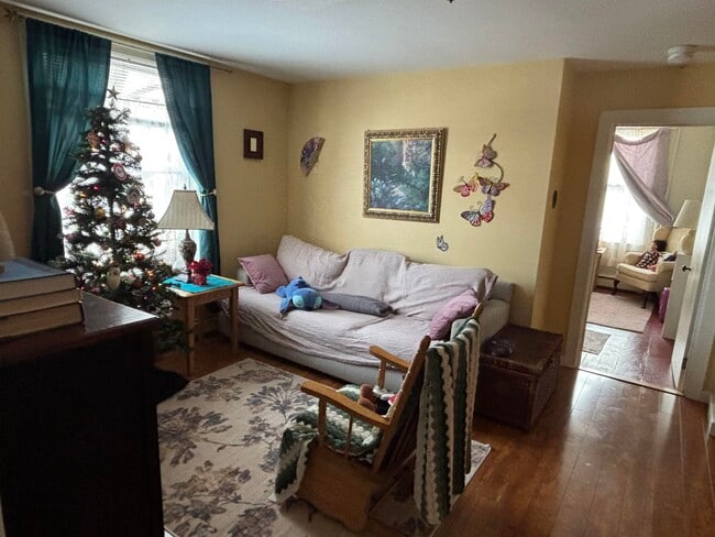 Photo - 21 Annie St Unit C