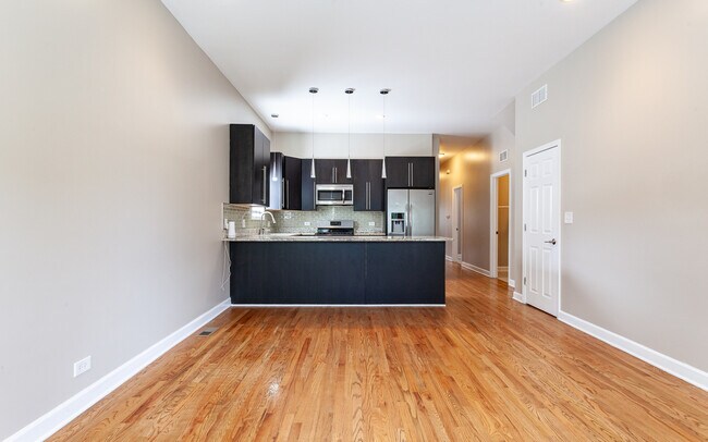 Photo - 3138 N Sawyer Ave