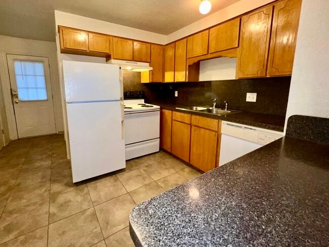 Building Photo - 3906 Gus Dr