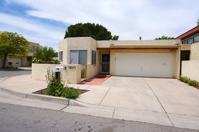 Photo - Move In Ready Near UNM and Nob Hill!! This won't last long!