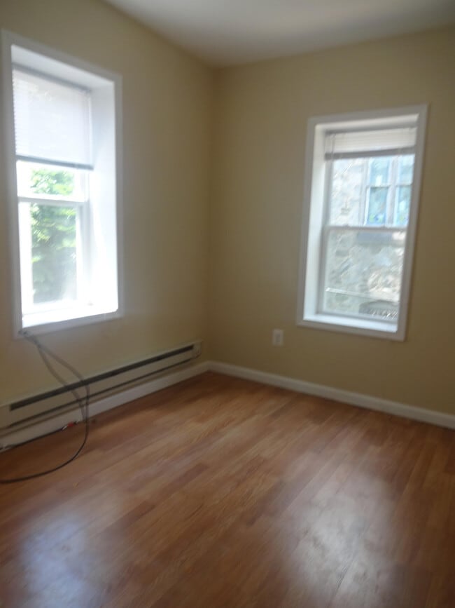 Photo - 19 E Ashmead St