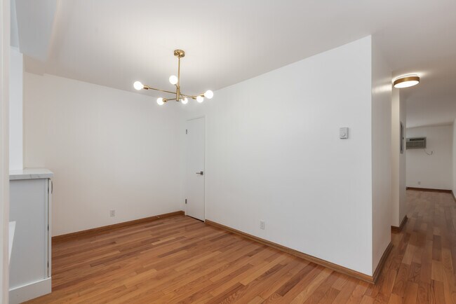 Photo - 1411 N Harper Ave