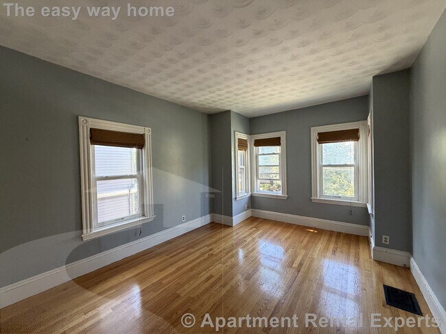 91 Porter St Unit 2