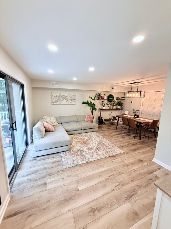 Building Photo - 165 Essex Ave Unit 304 Rental