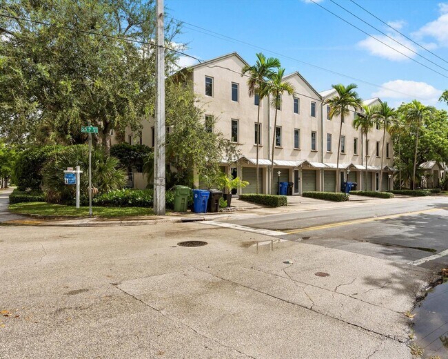 Photo - 812 SW 4th Ave