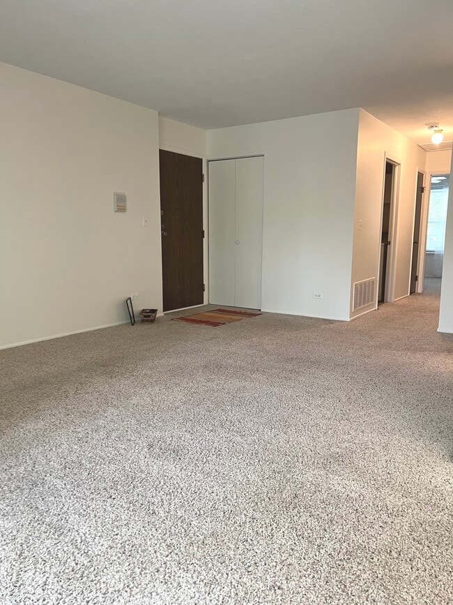 Photo - 225 Deerpath Ct Unit C2