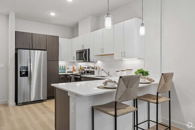 1BR, 1BA - 630SF - Dining Room