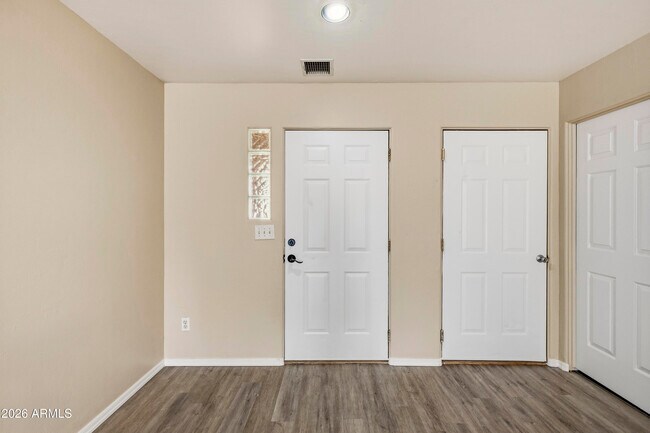 Photo - 7131 E Thrush Ln