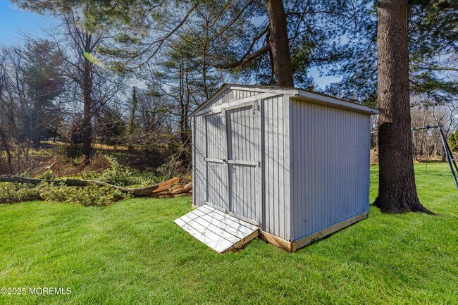 Photo - 150 Cloverdale Cir