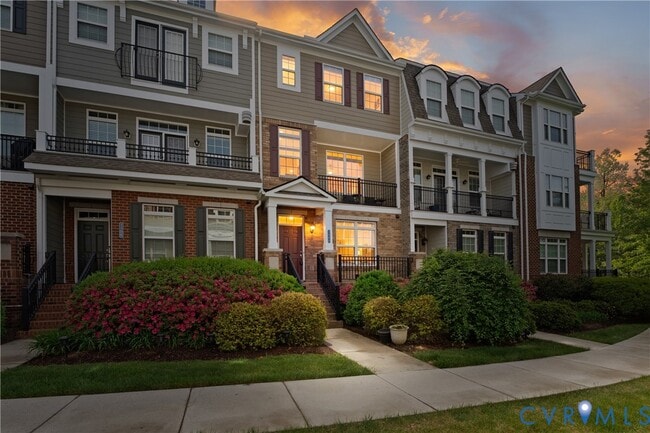 Building Photo - 3904 Village Townes Walk