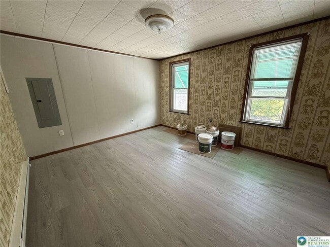 Photo - 145-146 E Center St Unidad 2