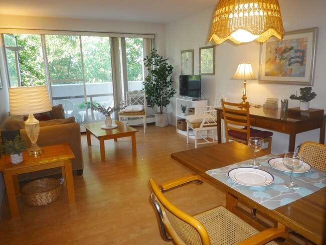 Building Photo - 29 Concord Ave Unit 603