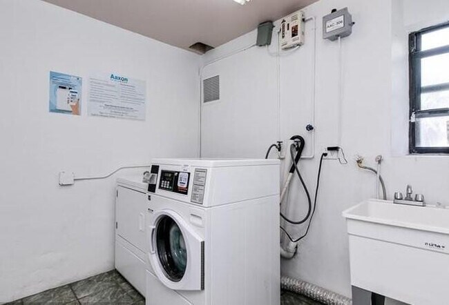 Photo - 301 Golden Isles Dr Unit 112