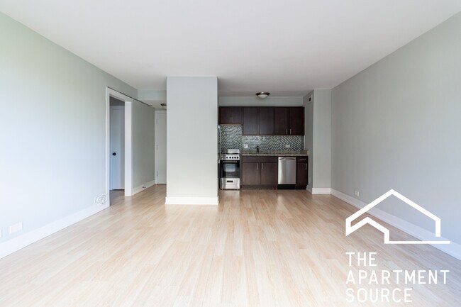 Photo - 445 W Wellington Ave Unit 05H