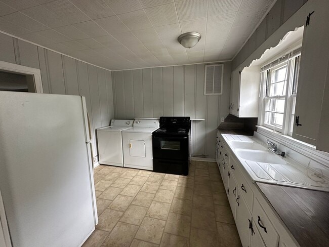 Photo - Sycamore/S 7th Unit 530 S 7th