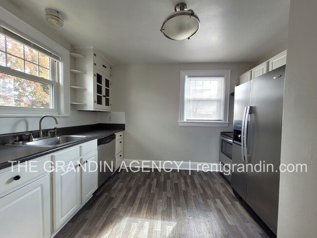 Photo - 2803 Burton Ave NW