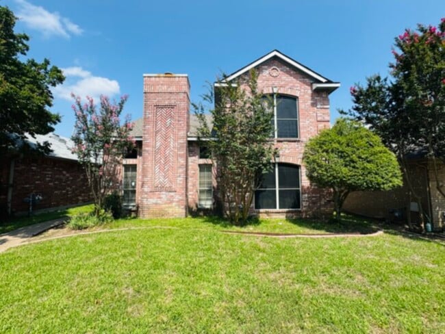 Building Photo - 912 Haverstraw Pl