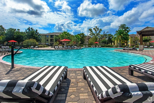 Building Photo - The London