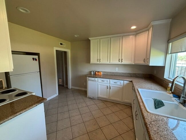Photo - 603 Garrett St