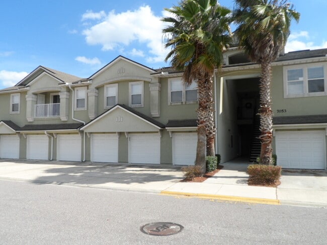 Special $1495 Windsor Falls 2 bedroom Cond... - Special $1495 Windsor Falls 2 bedroom Cond... Condo