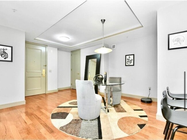 Photo - 2 Avery St Unit 703