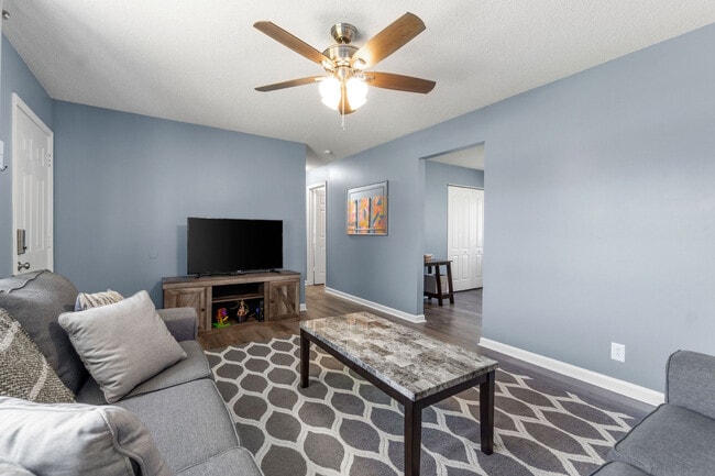 Photo - 701 Polk Ave