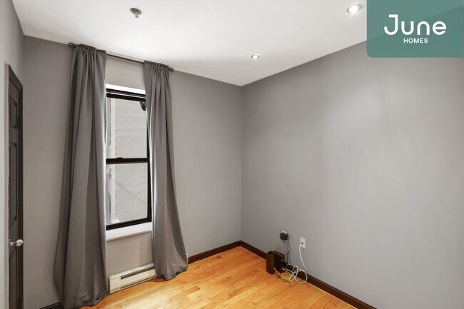 Photo - ROOM ONLY in 4-bed/1.0-bath Home Unidad D